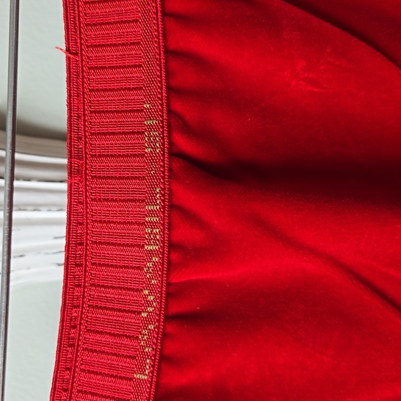 Vintage red pencil skirt with YSL button - Picture 4 of 7